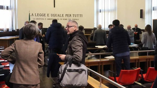 Ancora un rinvio Vizi di notifica al processo scuola