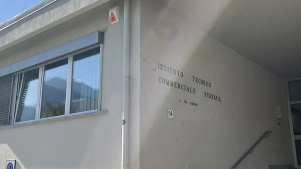 Bullismo in classe al De Simoni di Sondrio: genitori denunciano «situazione fuori controllo»
