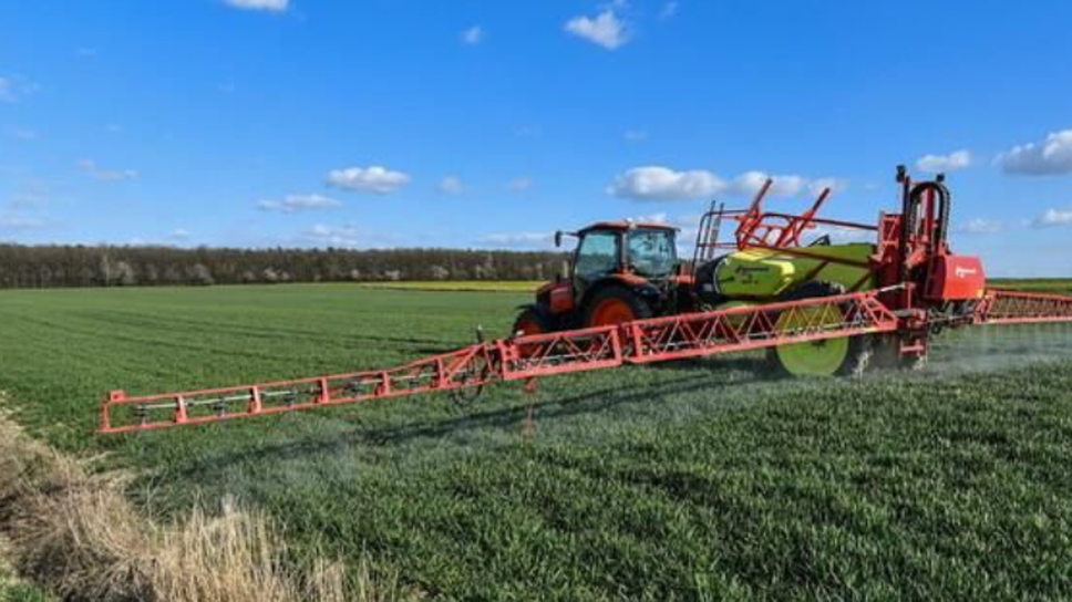 Agricoltori, rinnovo del contratto nazionale: aumenti salariali, welfare e inclusione migranti