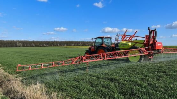 Agricoltori, rinnovo del contratto nazionale: aumenti salariali, welfare e inclusione migranti