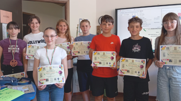 Campionato di disegno tecnico, podio tutto al femminile