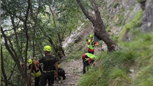 Lecco, caduta massi alla falesia Lariosauro: intervento dei Vigili del fuoco