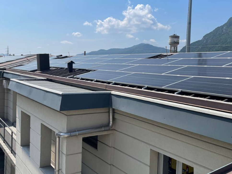 Lario Reti Holding accelera sulla sostenibilità: a pieno regime i nuovi impianti fotovoltaici di Valmadrera e Civate
