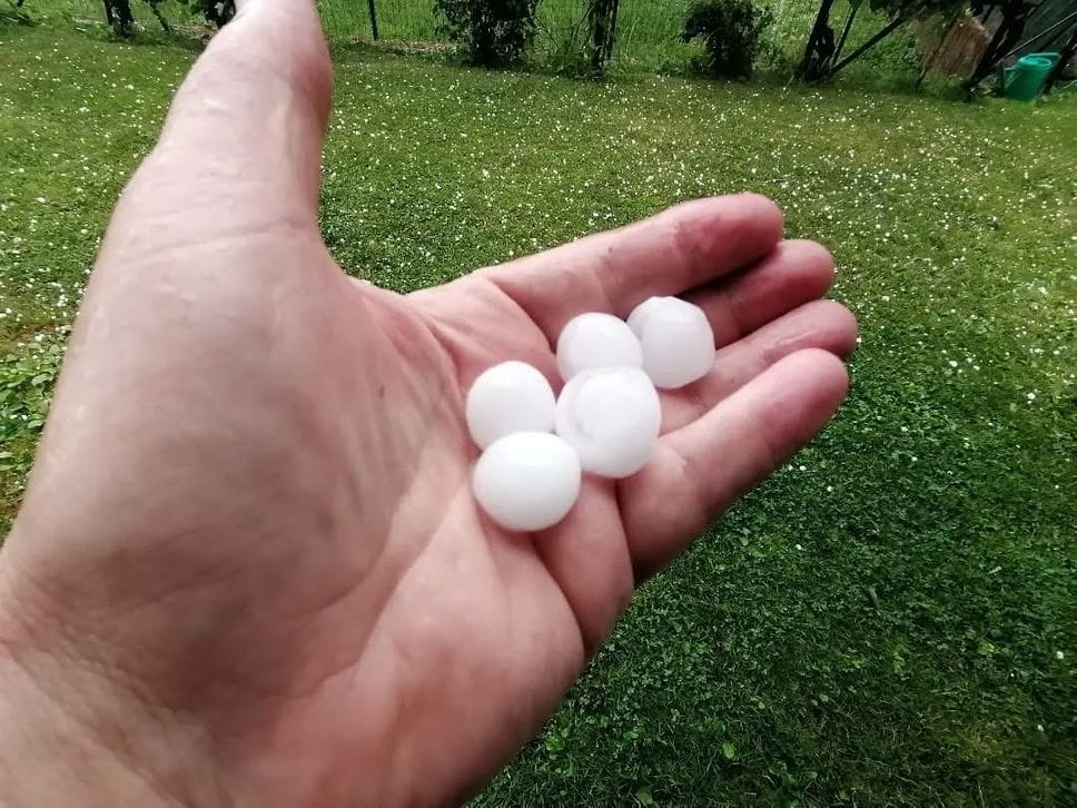 Violenta grandinata sulla Media Valtellina