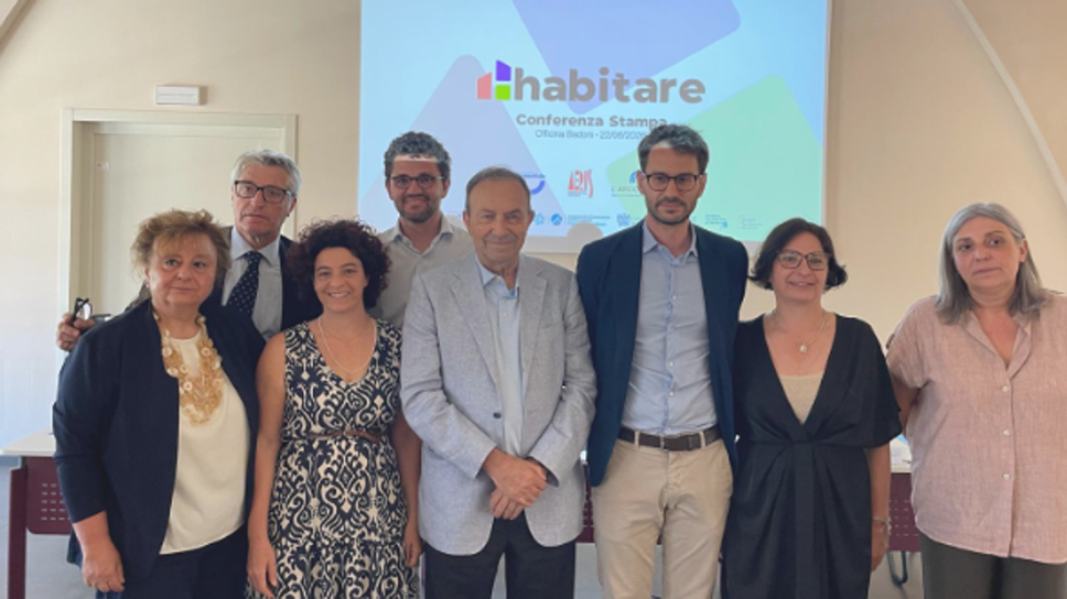 Case introvabili e 65mila alloggi sfitti: presentato il progetto “Habitare”