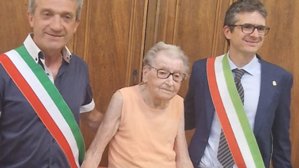 Festa a Civate per i 100 anni di Lina Villani, staffetta partigiana
