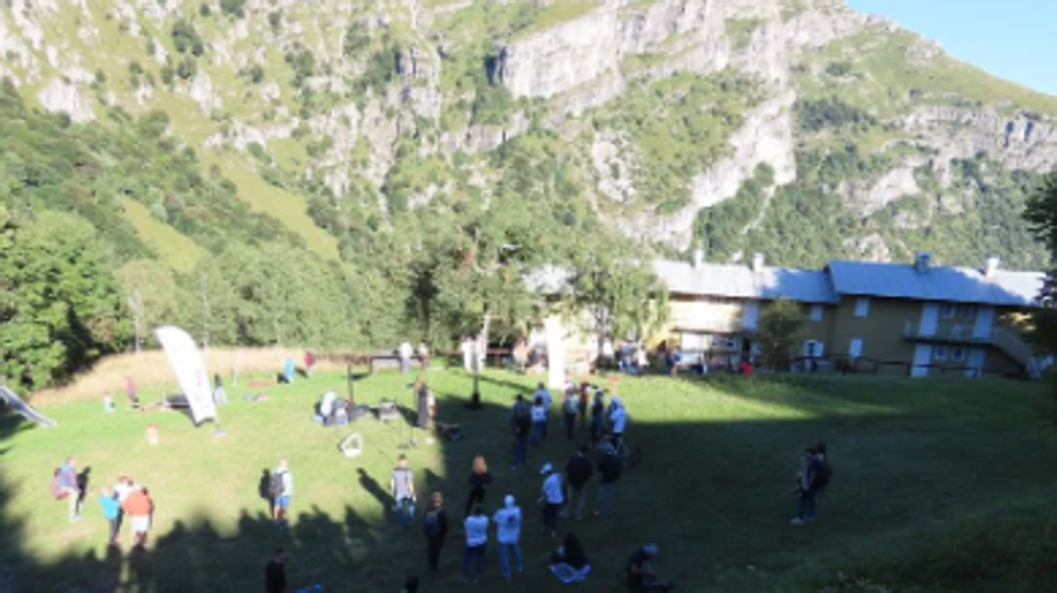 Riapre il rifugio Marchett ai Piani d’Erna: a gestirlo tre amici