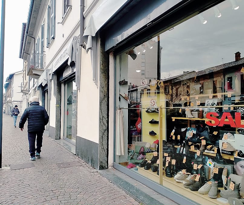 Pochi giorni ai saldi Ma gli sconti sono già iniziati