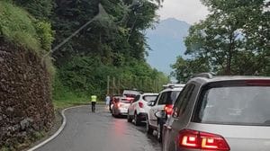 Valtellina, maltempo e disagi: treni fermi e strade bloccate