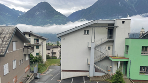 Schiamazzi e atti vandalici alla scuola primaria di Berbenno