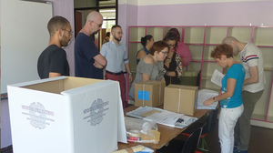 Accuse incrociate e veleni, le ultime ore prima del voto a Lecco