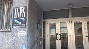 Dati riservati venduti a un investigatore: ex funzionario Inps nei guai per corruzione