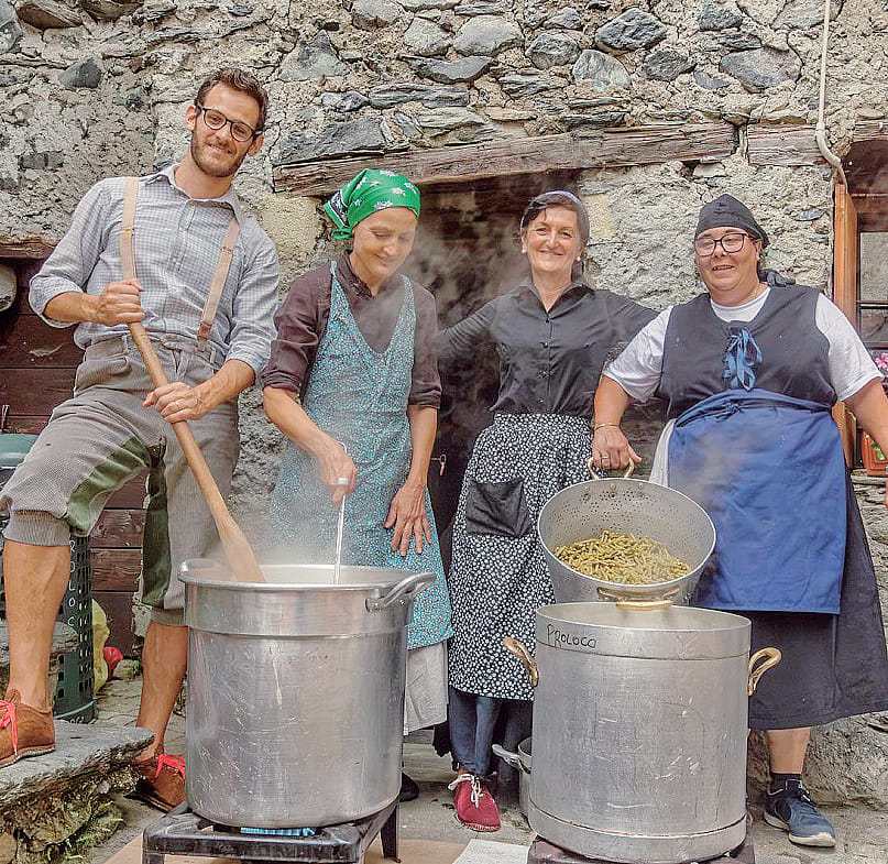 “Mangia in contrada” per vivere le tradizioni E riscoprire la storia