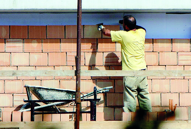 Mercato immobiliare stagnante Le case però non perdono valore