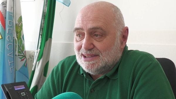 Pescate, De Capitani: «Ragazza richiamata per l’abbigliamento da un turista, episodi del genere non sono tollerabili»