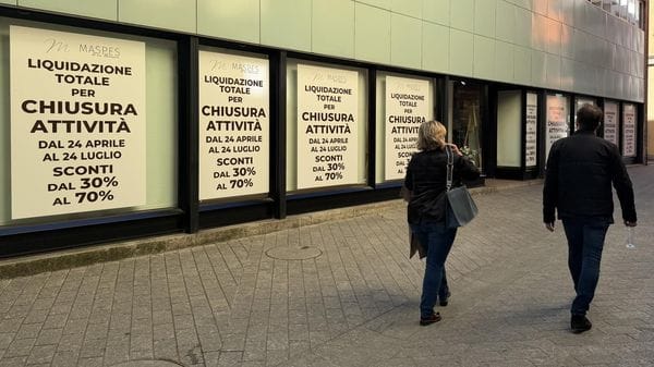 Sondrio, sempre più saracinesche abbassate: ora un questionario per il futuro del centro