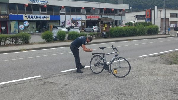  Camion urta un ciclista a Regoledo, 51enne trasportato in elicottero a Gravedona 