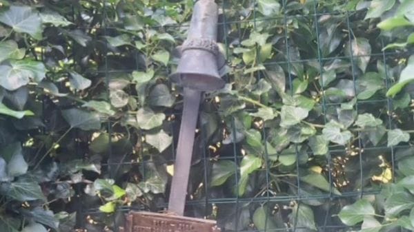 Perledo, vandalizzato il monumento ai Caduti di Tondello: identificati i sospetti