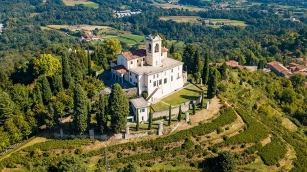 Eclissi in Brianza, a Montevecchia terrazza aperta la sera del 12 agosto