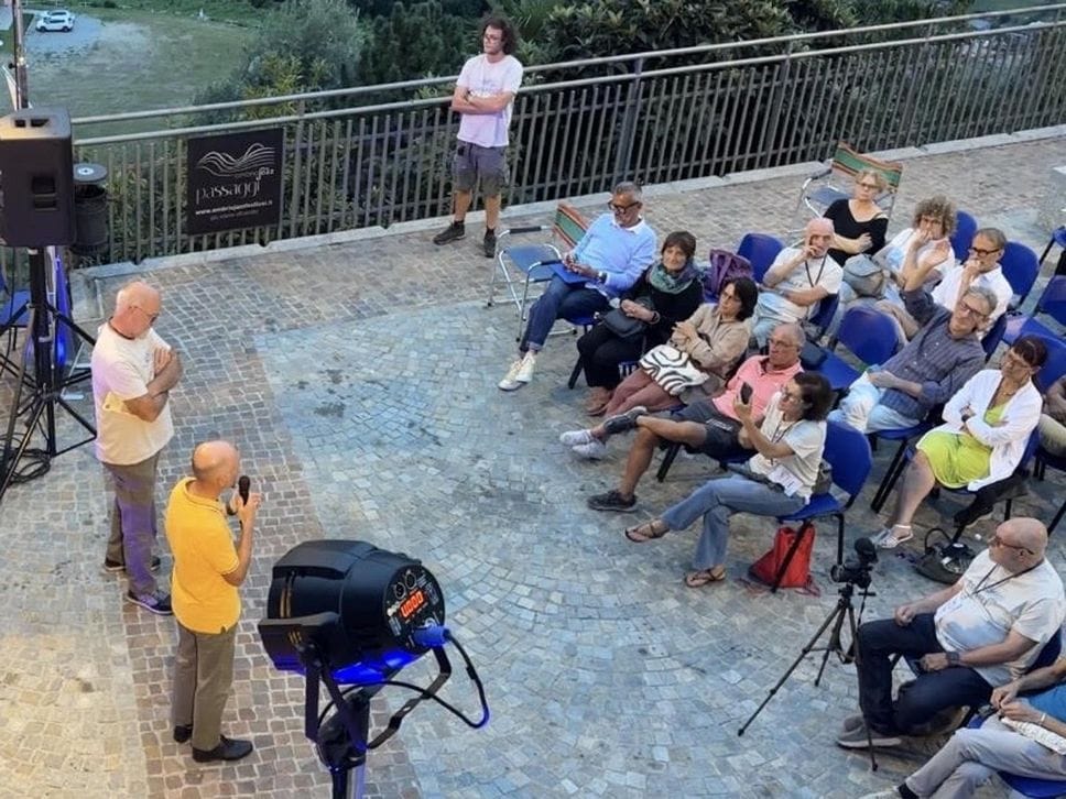 Poggiridenti, rubano l’incasso della festa e poi lo restituiscono
