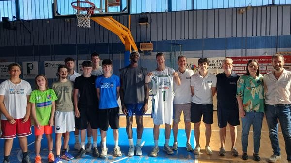 Basket: l’ex Nba Hayes-Davis si allena al Bione 