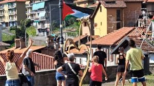 Perledo, presidio pro-pal contro il resort 