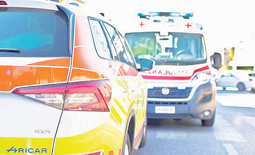 Auto fuori strada a Somasca Donna soccorsa in gravi condizioni