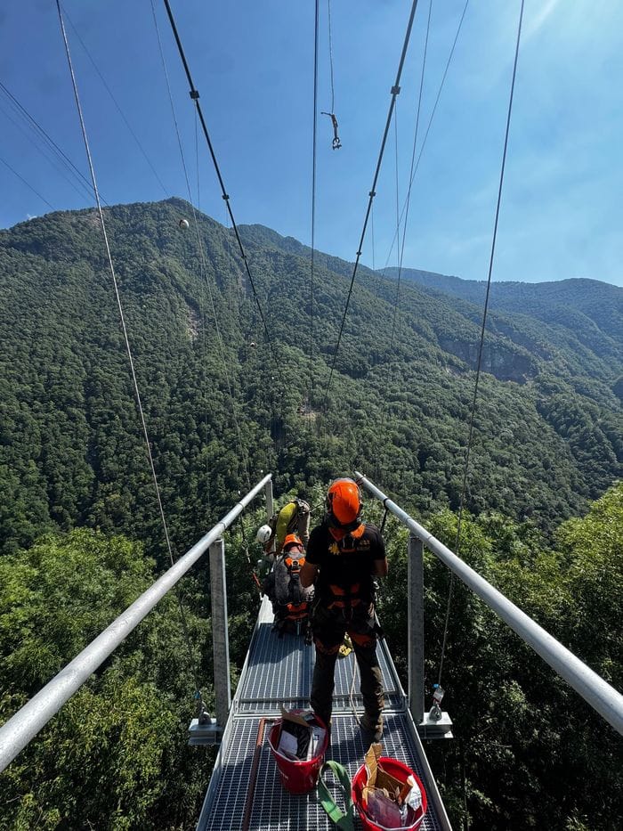 Valvarrone, la passerella sospesa sarà pronta ad ottobre