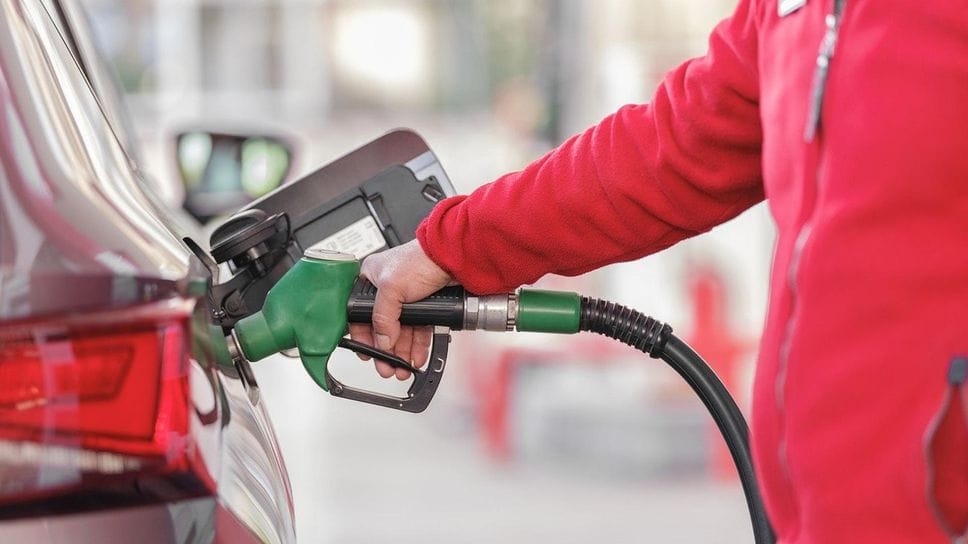 Il gasolio è alle stelle: a Sondrio prezzi simili all’autostrada
