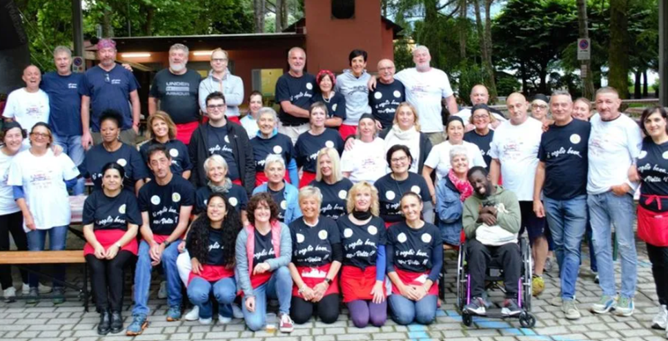 Motoraduno Guzzi, la cucina è pronta: 130 volontari e 800 posti a sedere