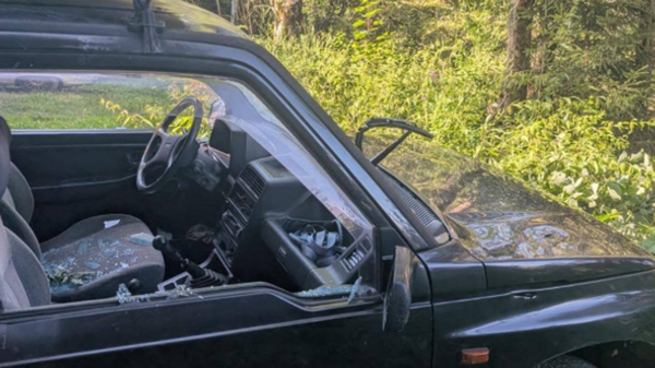 Ponte in Valtellina, vandali contro il rifugio Gino e Massimo: jeep distrutta e insulti
