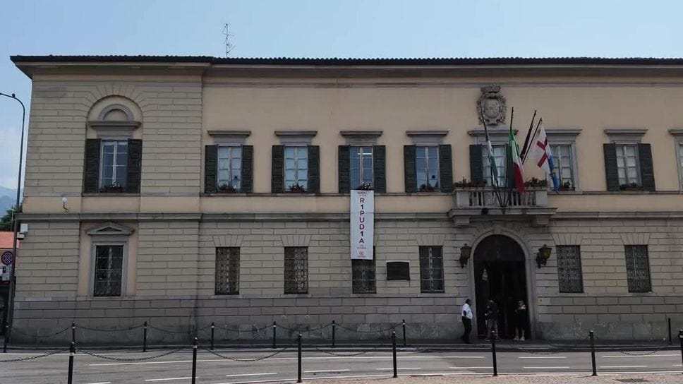 Lecco, comportamenti molesti in centro: quattro Daspo urbani