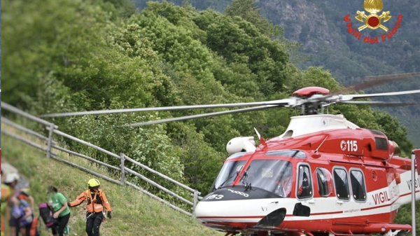 Incendio e frana a Premana: evacuate 18 persone bloccate in località Fraina