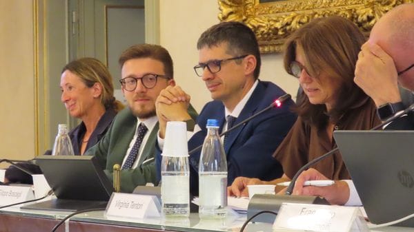 Calano gli annunci è la linea boscagli
