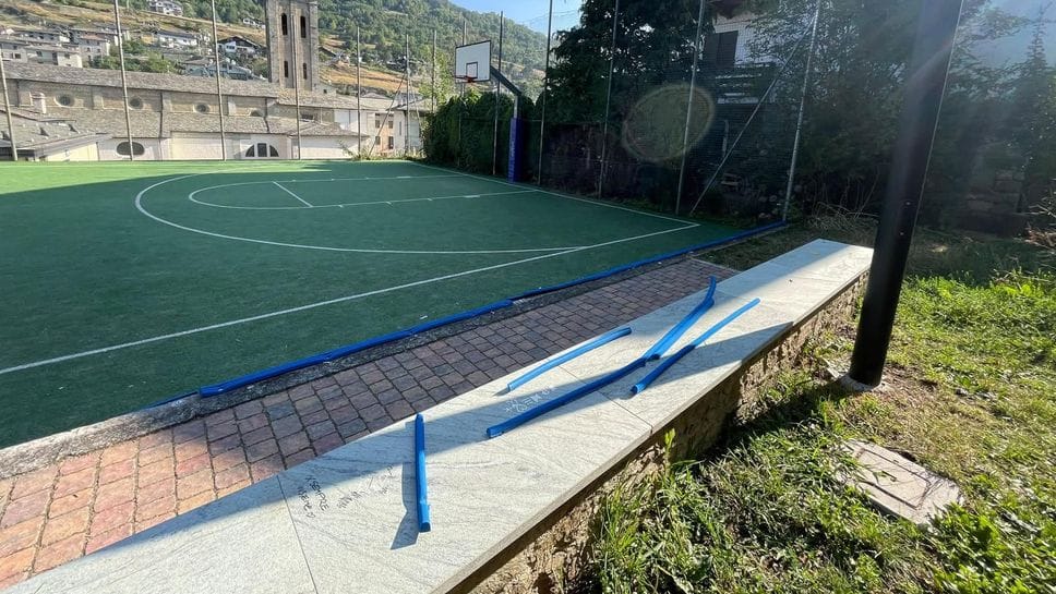 Vandali in azione a Teglio, aumentati i controlli 