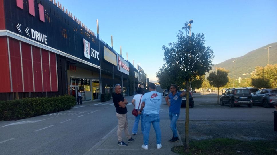 Agguato a colpi di pistola a Castione, si segue la pista della droga