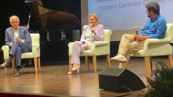 Simona Ventura apre il Lecco Film Fest: «Ho creato uno stile»