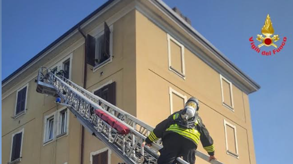 Lecco, principio d’incendio in un appartamento : tempestivo intervento dei Vigili del Fuoco