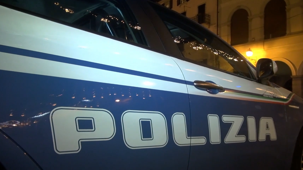 Aggressione e furto di un monopattino a Traona. Ventenne nei guai