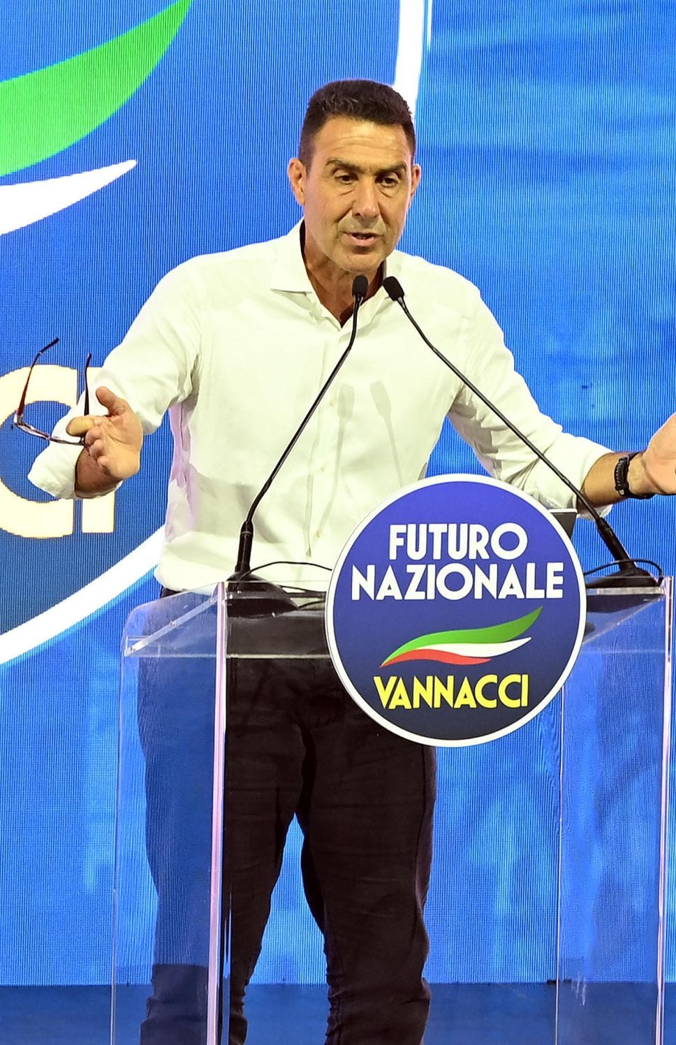 Giravolte lecchesi nel segno di vannacci