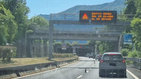 Piano anti-code in ritardo e incidente a Bellano: domenica di caos sulla Statale 36