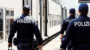 Sondrio: distrugge a bastonate due auto della Polfer, arrestato