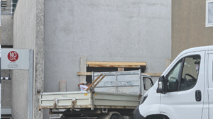 Sondrio: ladri tentano di sfondare il muro del supermercato con l’auto 