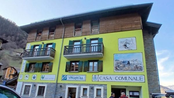 Rifiuti nel bosco del Vallise, il sindaco richiama al rispetto: «Il territorio va trattato come casa propria»