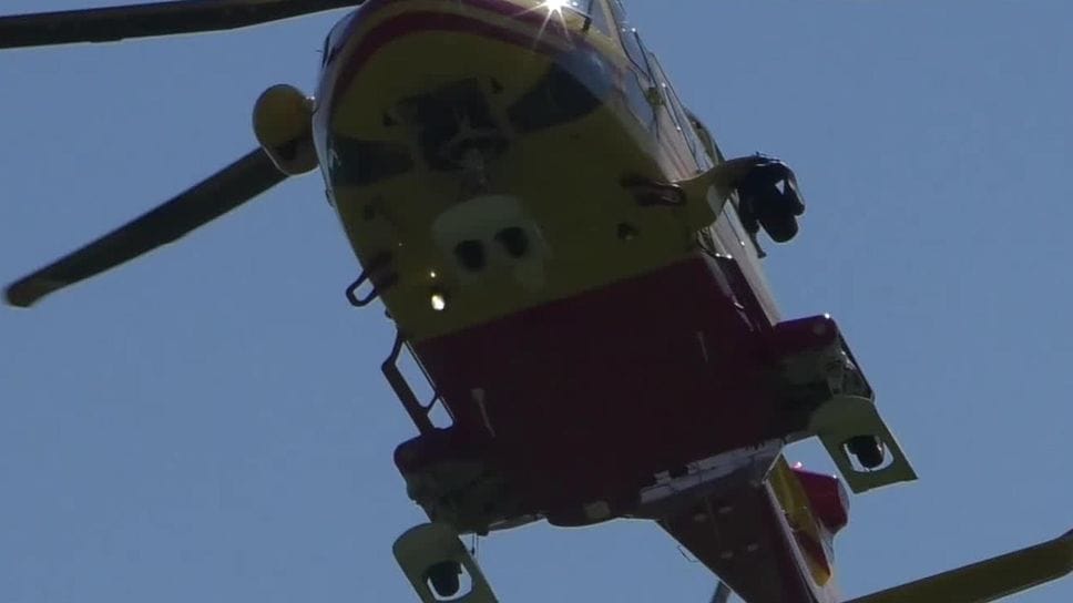 Operaio schiacciato dalla betoniera a Cino: resta grave il trauma alla gamba