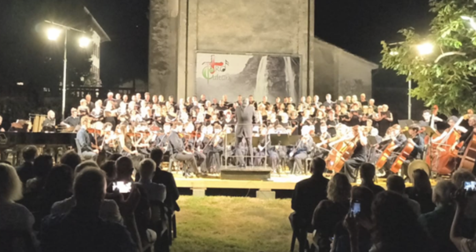 Chiavenna a lume di candela per San Lorenzo, patrono della città