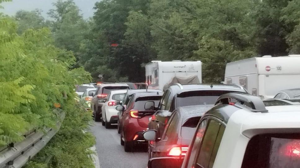 Ferragosto da bollino rosso: atteso traffico intenso sulla SS36 tra Lecco e l’Alto Lario