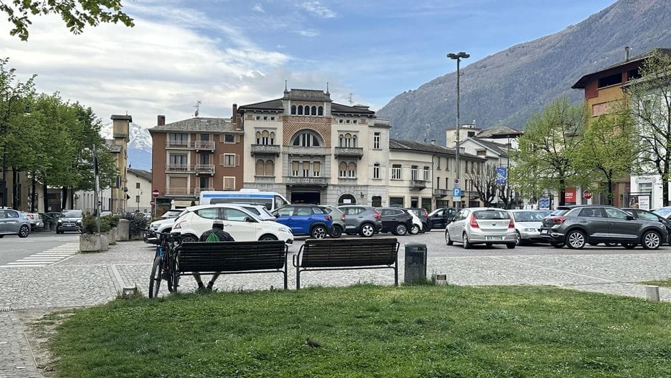 Furto in appartamento a Tirano, bottino da 6mila euro