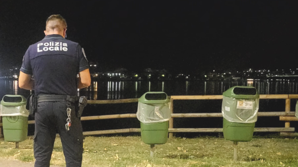 Pescate, il sindaco in pattuglia con la Polizia locale: «Territorio presidiato»