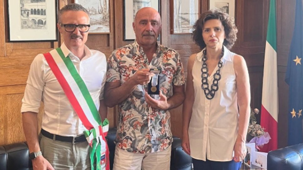 Renzo Oreggioni, sopravvissuto a Mauthausen: a 101 anni la medaglia d’onore